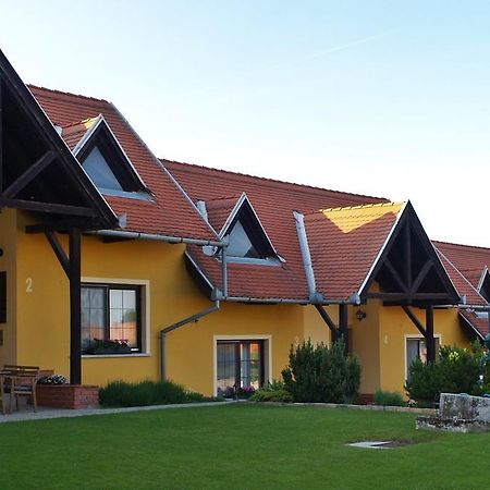 Huber Panzio Bed & Breakfast Fertorakos Ngoại thất bức ảnh