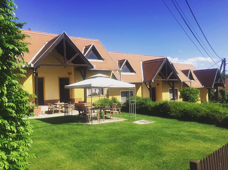 Huber Panzio Bed & Breakfast Fertorakos Ngoại thất bức ảnh